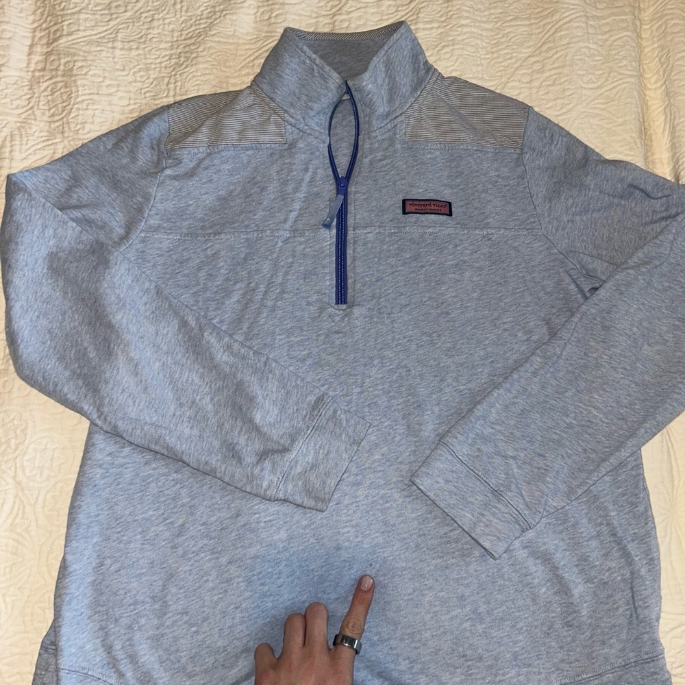 Woman’s blue vineyard vines quarter zip - Picture 2 of 5